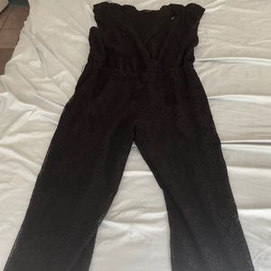 Black lace shortsleeved jumpsuit